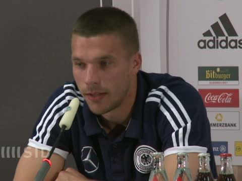 Podolski: "Dem Konkurrenzkampf muss man sich stellen"