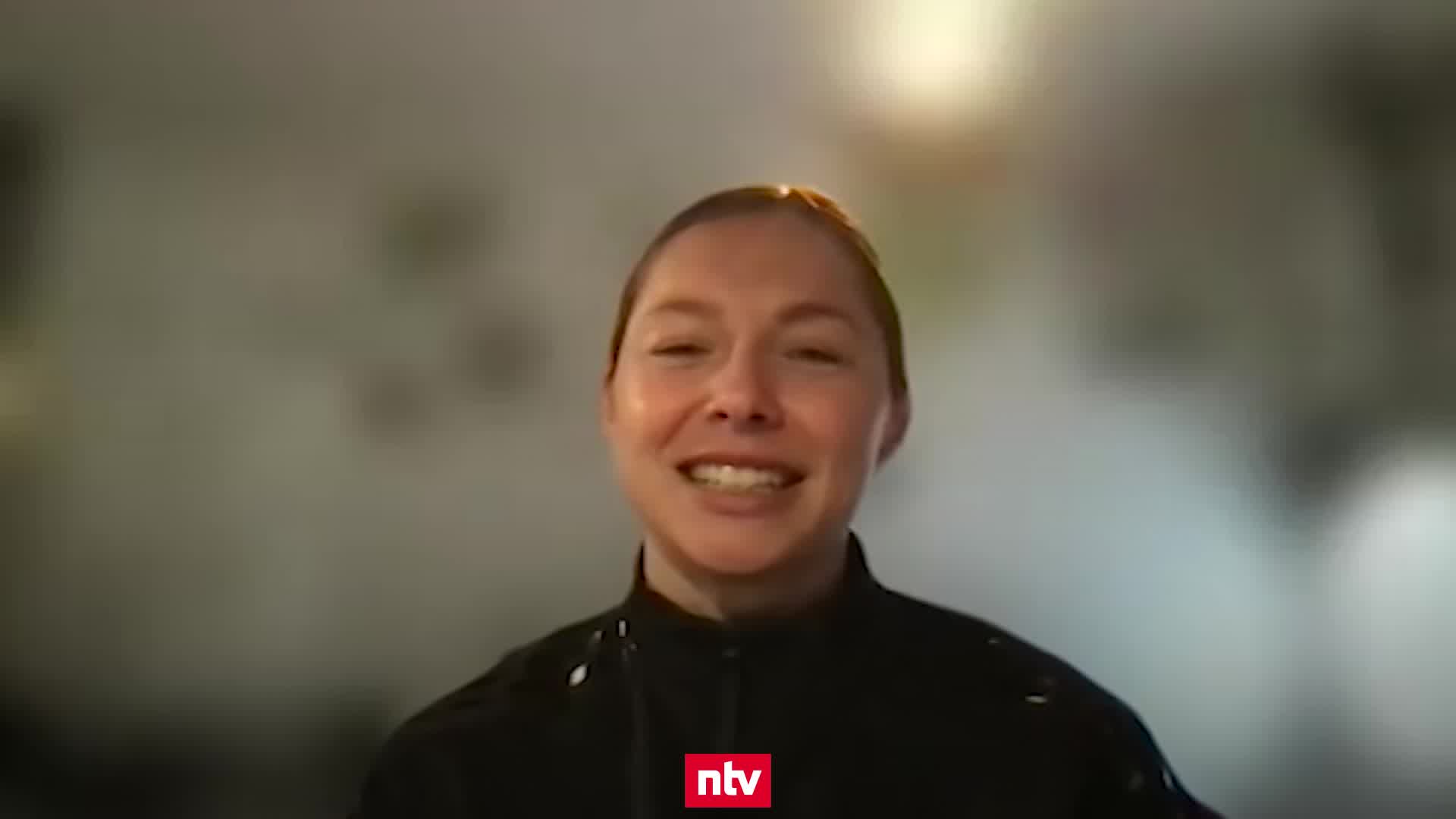 Gina Lückenkemper im Fragen-Hagel