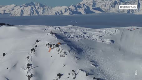 Freeride-Action in den Schweizer Alpen