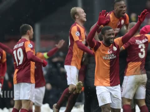 Galatasaray zieht im Schneechaos ins Achtelfinale ein