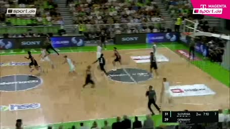 Ärger bei DBB-Sieg: Hier fetzen sich Bonga und Doncic