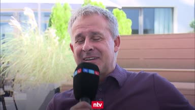 Littbarski über Beckenbauer: "Wir vermissen den Franz"