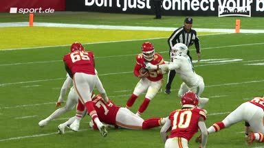 Mahomes-Fumble ermöglicht zweiten Dolphins-Touchdown