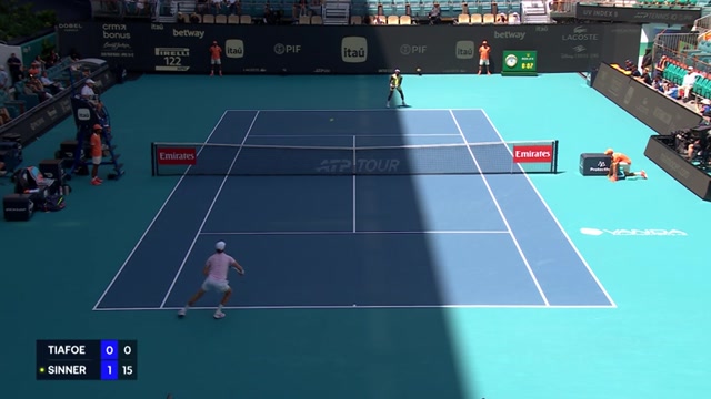 Zverev wartet: Sinner hat keine Probleme mit Tiafoe Zverev wartet: Sinner hat keine Probleme mit Tiafoe