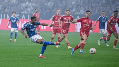 Hier verpasst Sylla die frühe Schalker Führung