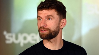 Müller und Klopp diskutieren über strittige Szene