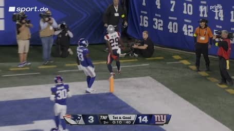 Webb fängt den ersten Patriots-Touchdown