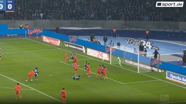 Hier hält Karius Schalkes Punkt fest