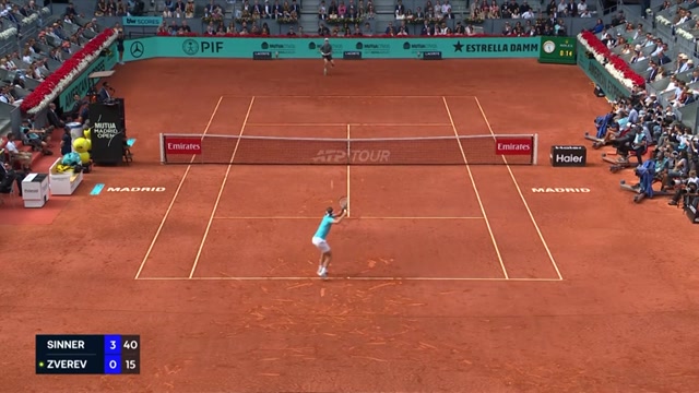 Hiert fertigt Sinner Zverev ab