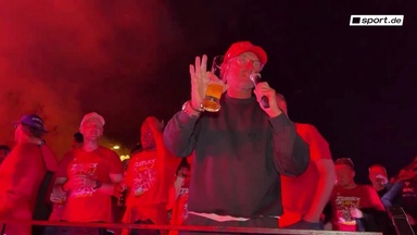 Bier und Pyro: Wollitz und Co. im Aufstiegsrausch