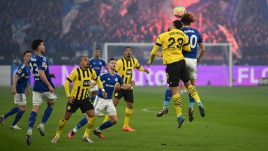 Revierderby: Fans feiern Rückkehr des Wahnsinns