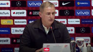 Stefan Kuntz' Antritts-PK in der Türkei