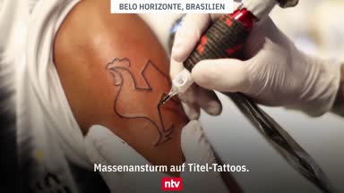 Massenansturm auf Titel-Tattoos