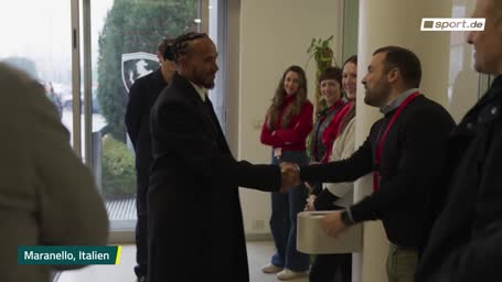 Erste Bilder: Hamilton schlägt bei Ferrari auf