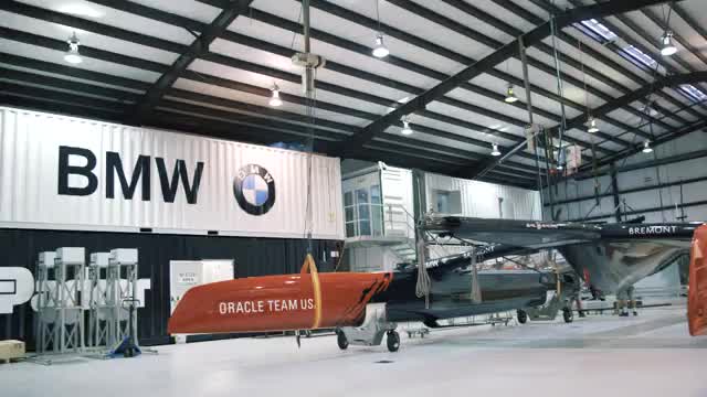 Ein Blick hinter die Kulissen mit Segel-Superstar Tom Slingsby