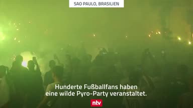 Serie A Brasilien Video Mitten In Corona Zeiten Wilde Pyro Party In Brasilien