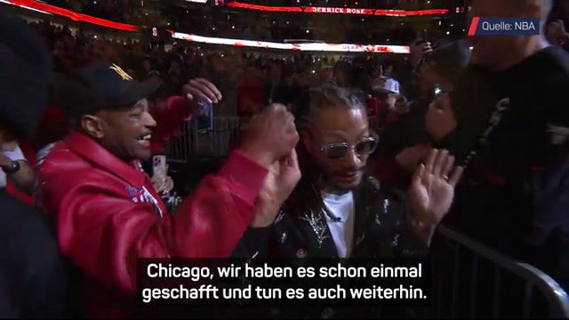 Bulls hängen Trikot von Derrick Rose an die Decke Bulls hängen Trikot von Derrick Rose an die Decke