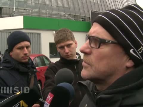 Werder-Trainer Schaaf: "Wir müssen keine Panik schieben"