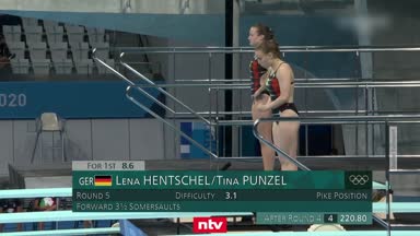 Hier springen Lena Hentschel und Tina Punzel zu Bronze