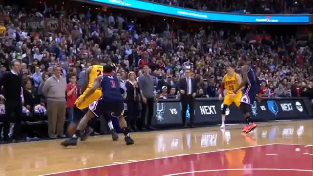 King James mit unglaublichem Buzzer-Beater