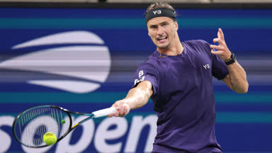 Neun Asse! Zverev erreicht dritte Runde