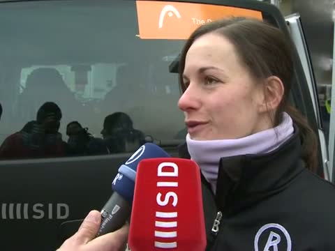 Titelverteidigerin Hölzl startet