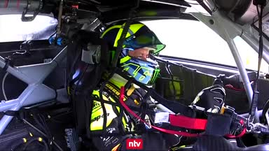 Motorrad-Legende versucht sich auf vier Rädern