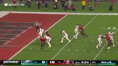 Bucs erwischen Hurts für einen Safety