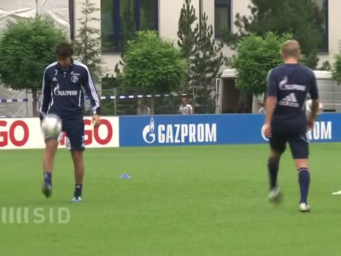 Neufassung: Schalke ohne Raul nach Helsinki