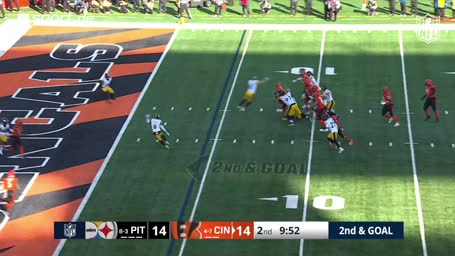 Burrow entkommt dem Sack und findet Chase