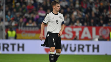 Nur seine Hose kann Kimmich stoppen