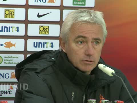 Van Marwijk vor dem Deutschlandspiel über Sneijders Verletzung