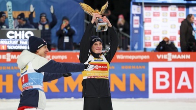 Highlights: Prevc krönt sich bei der Tournee