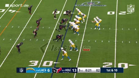 Herbert überwirft McConkey für Pick-Six