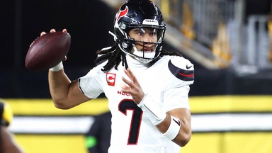 Stroud scrambelt und wird Red-Zone-Pick!