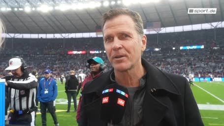 Bierhoff zeigt seine Liebe zur NFL Bierhoff zeigt seine Liebe zur NFL