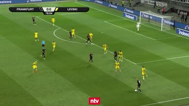 Highlights: Ngankam erlöst Eintracht Frankfurt