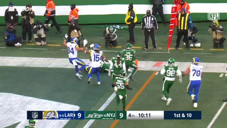 Higbee fliegt ein! Rams führen