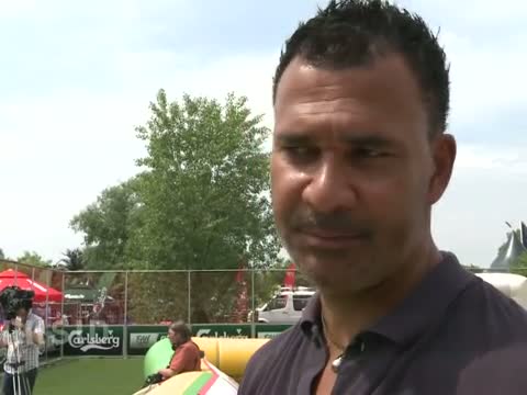 Gullit zu Rassismus-Zwischenfal: "Jammerschade für Polen"