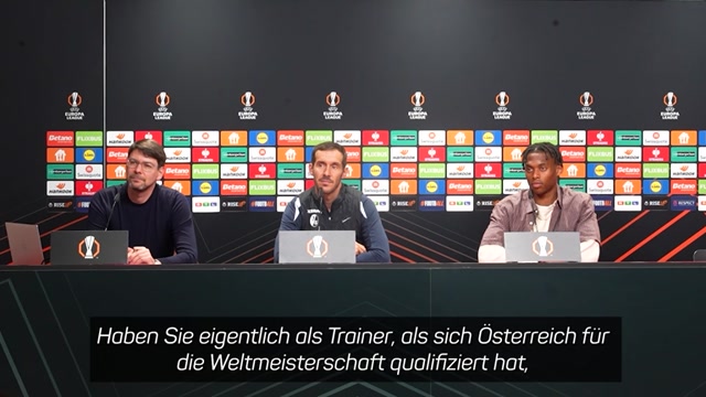 Schuster nimmt Rangnick auf den Arm Schuster nimmt Rangnick auf den Arm