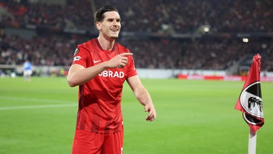 Matanovic schiebt ein! Freiburg legt gegen Genk nach