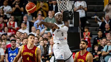 Nowitzki guckt zu: DBB-Team fertigt Spanien ab