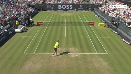 Zverev meldet sich zurück - Gegner zerlegt Schläger