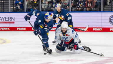 Highlights: EHC München gleicht gegen Mannheim aus