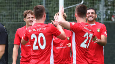 Fußballzwerg will Bayer Leverkusen schocken