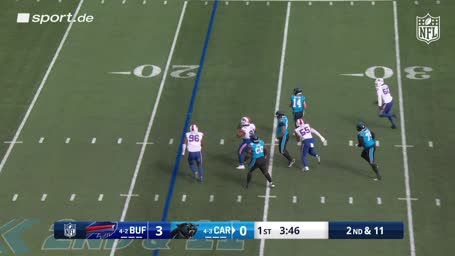 Fumble! Rousseau erwischt Red Rifle von hinten