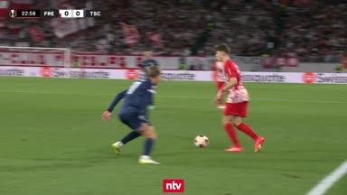 Röhl bringt Freiburg auf Kurs