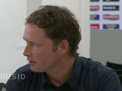 Freiburgs Trainer Marcus Sorg vor dem Spiel gegen Nürnberg