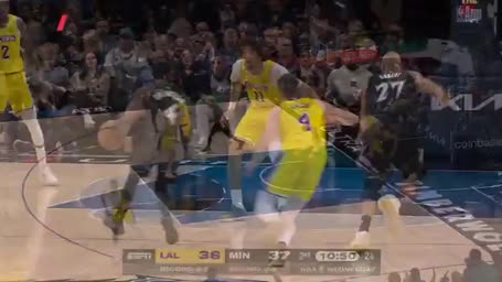 Gobert mit dem Monster-Dunk über Hayes