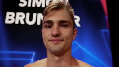 Simon Brunner packt die Mega-Wand!